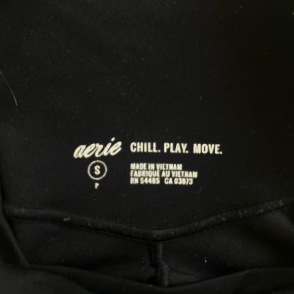 Aerie Cross-Waist 7 inch Biker Shorts - Picture 3 of 3